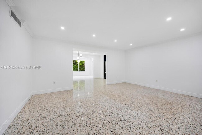 Building Photo - 6231 SW 58th St