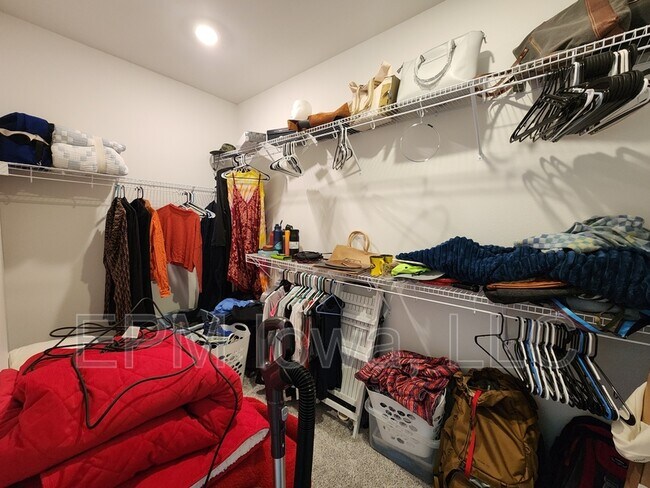 Building Photo - 114 Dogwood Ln