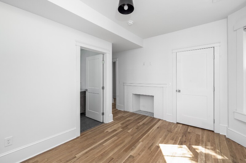 Building Photo - 293 Governor St