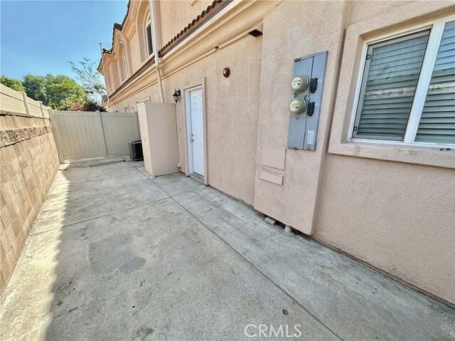 Building Photo - 930 S Charlotte Ave