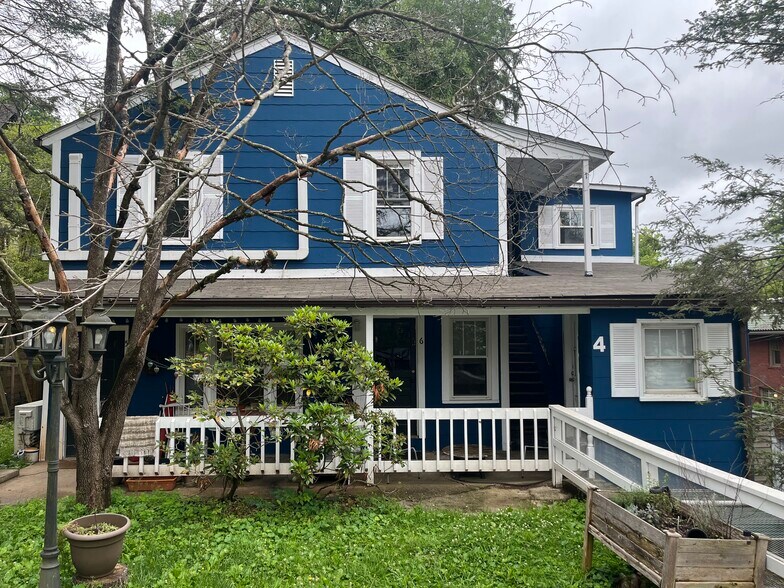 Outside View - 4 Farrwood Ave