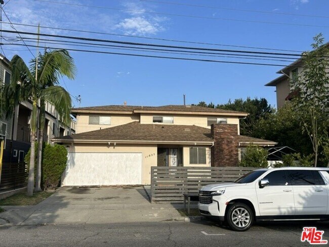 Building Photo - 11835 Grevillea Ave