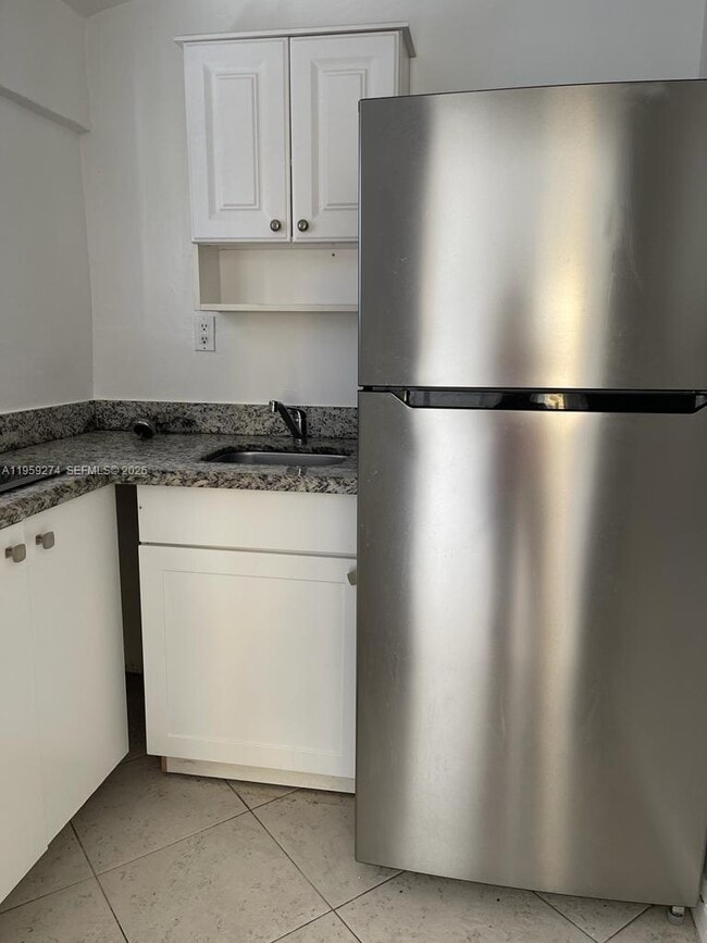 Building Photo - 1012 N 24th Ave