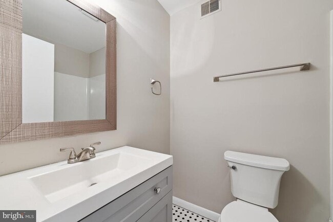 Building Photo - 2053 Headlands Cir