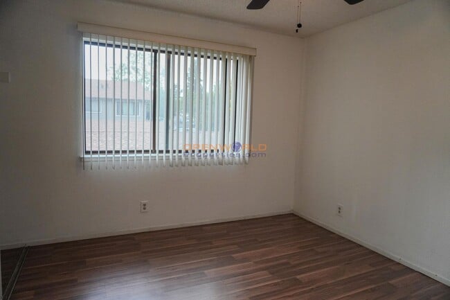 Building Photo - 2 Bed | 2 Bath | Light, Bright & Airy Cond...