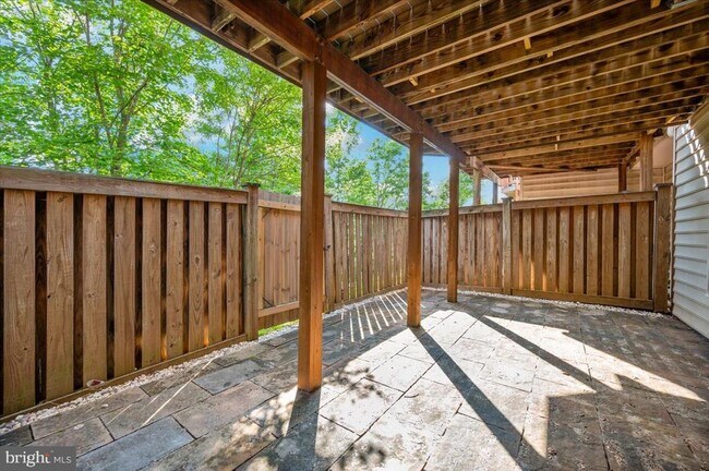 Building Photo - 4576 Fair Valley Dr