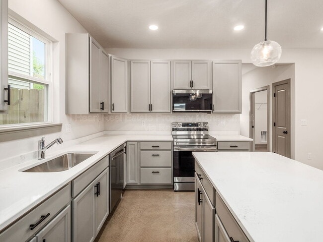 Building Photo - 166 Wisconsin Ave