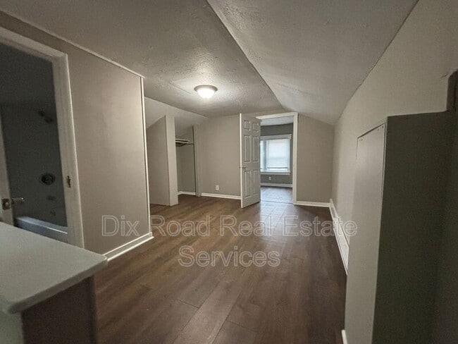 Building Photo - 3018 Tytus Ave