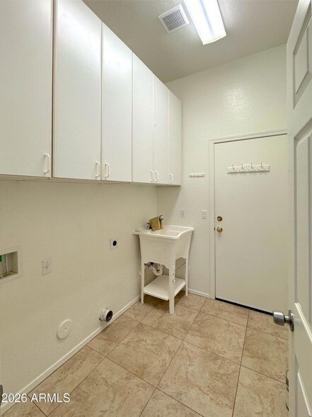 Building Photo - 3013 W Glenhaven Dr