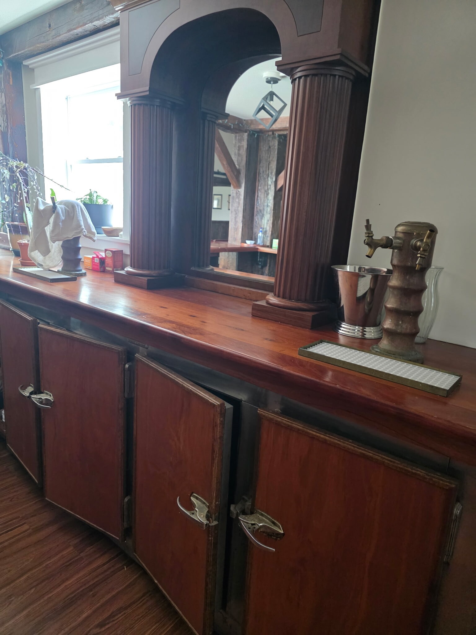 Kitchen bar - 2027 Slaterville Rd