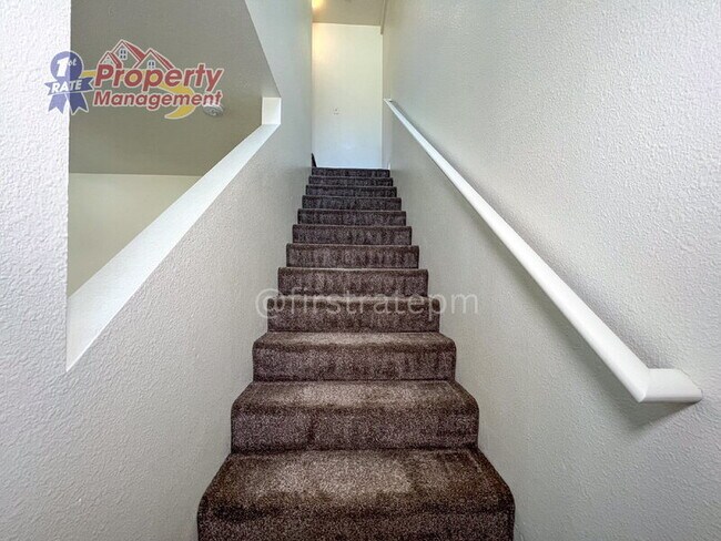 Building Photo - 5940 W Port Pl