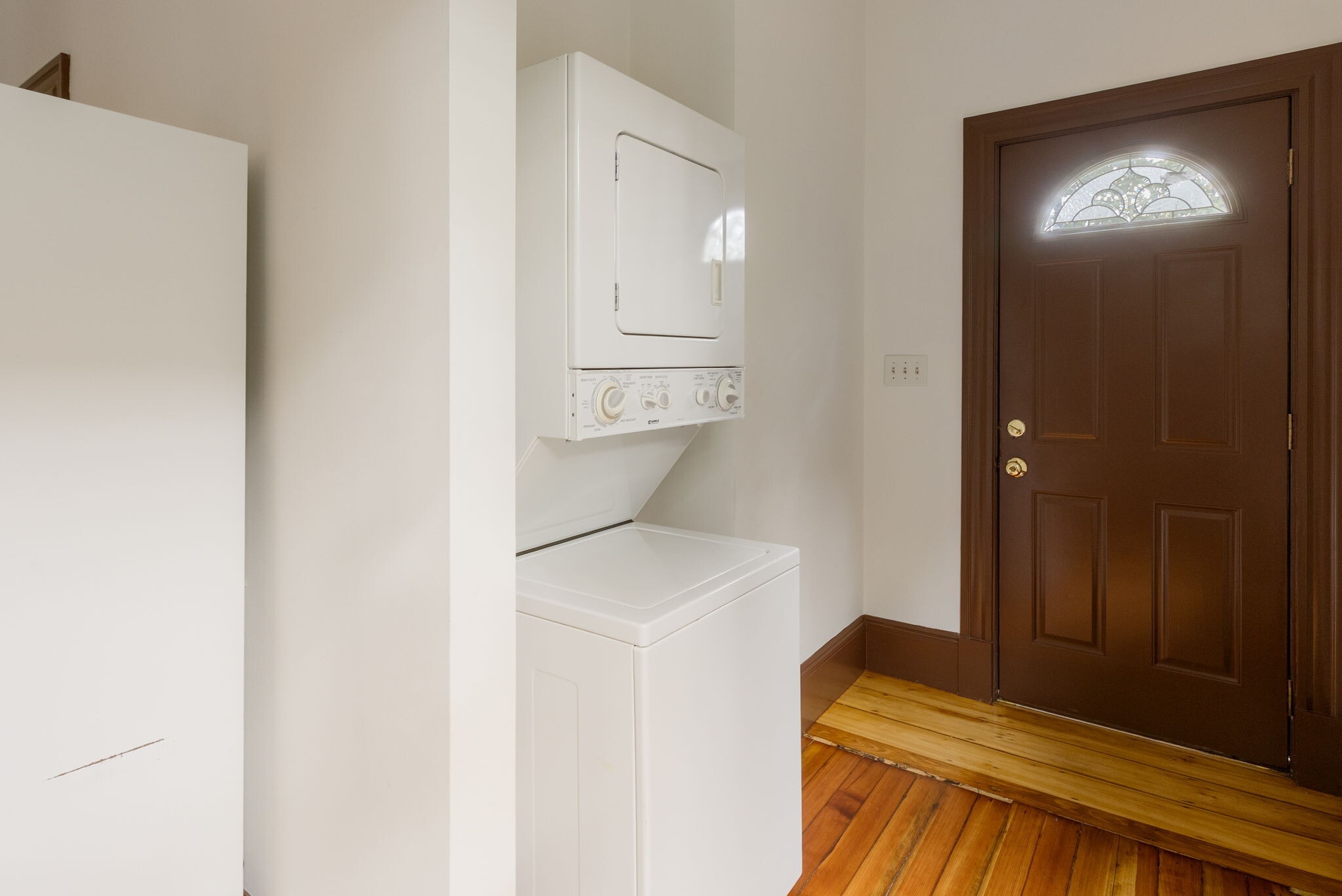 Building Photo - 88 Putnam Ave