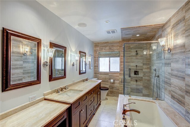 Building Photo - 2740 Hutton Dr