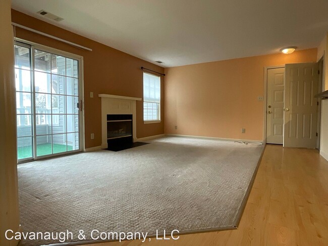 Building Photo - 2 br, 1 bath House - 15 Forest Glen  Unit #11