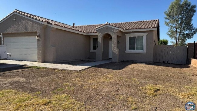 Primary Photo - 1216 D Patino St