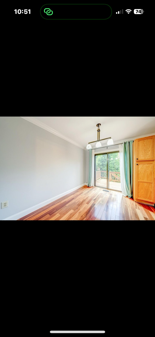 Building Photo - 2883 Kelly Sq