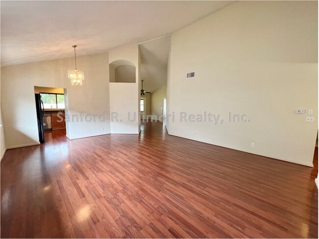 Building Photo - Malielie Street (3 bed/2 bath/2prkg) – Mil...