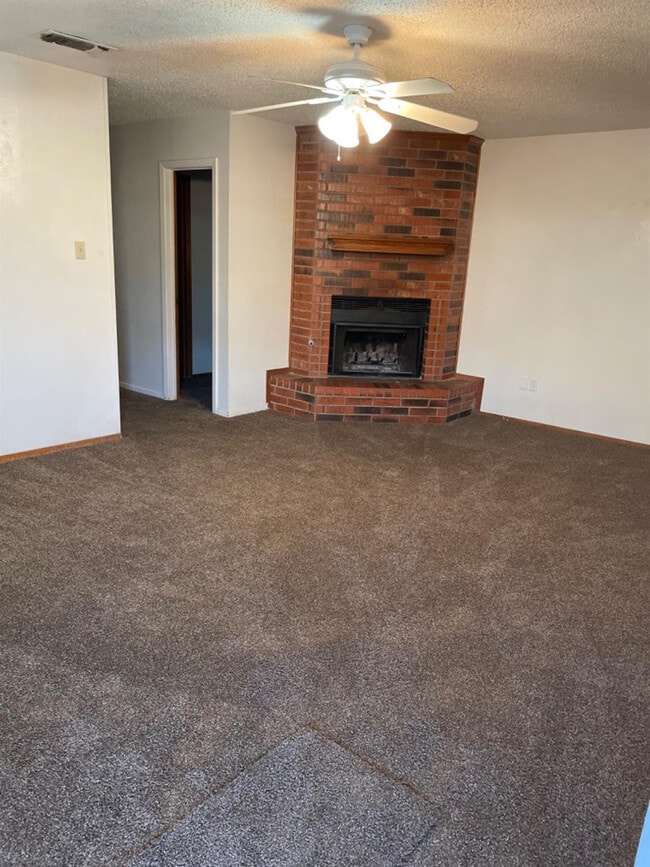 Building Photo - 7507 Avenue W