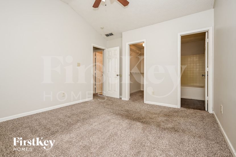 Building Photo - 3827 Monarch Ct