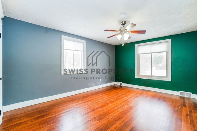 Building Photo - 487 W Johnstown Rd