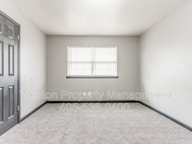 Building Photo - 1608 Magnolia Ave