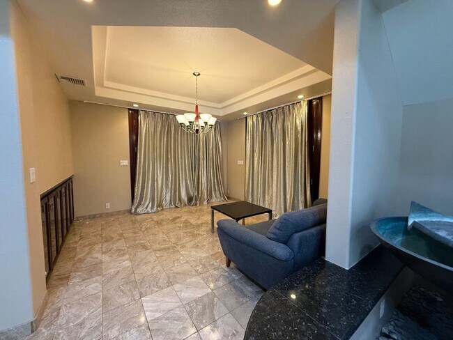 Building Photo - 466 Portlock Rd