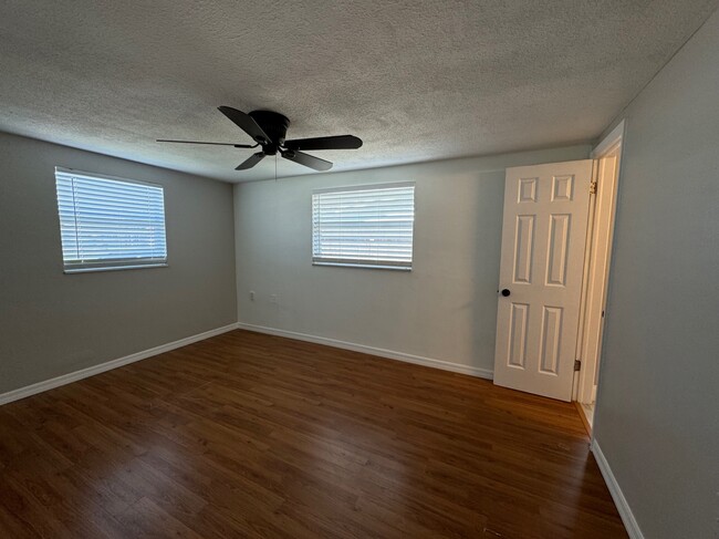 3rd Bedroom w/ shower - 5203 Billings Dr