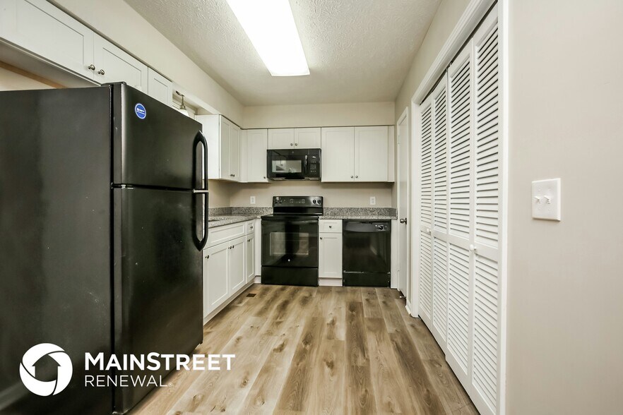 Building Photo - 637 Rehnea Dr