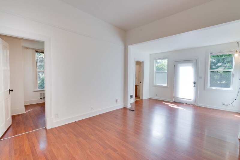Building Photo - 1527 24th Ave