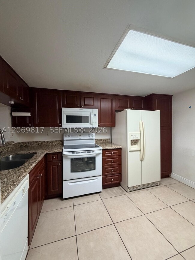Building Photo - 721 SW 113th Terrace