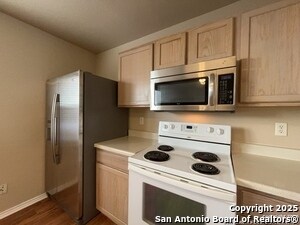 Building Photo - 8219 Maple Meadow Dr