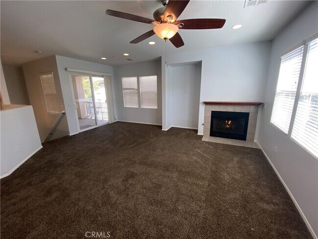 Building Photo - 15651 Vista Way