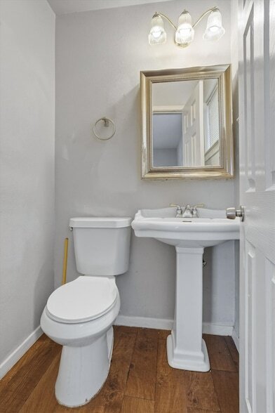 Building Photo - 5734 Arthington Ave