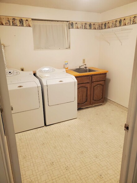 Building Photo - 3271 N 1000 W