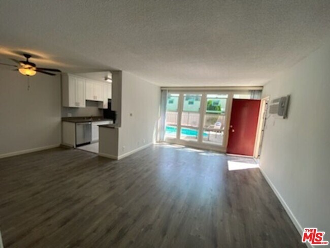 Building Photo - 1732 N Harvard Blvd