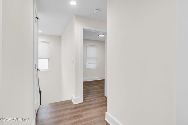 Building Photo - 700 1st Ave