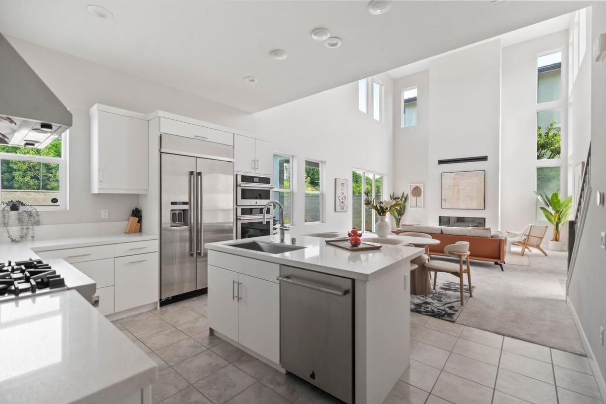 Building Photo - 151 Holliston
