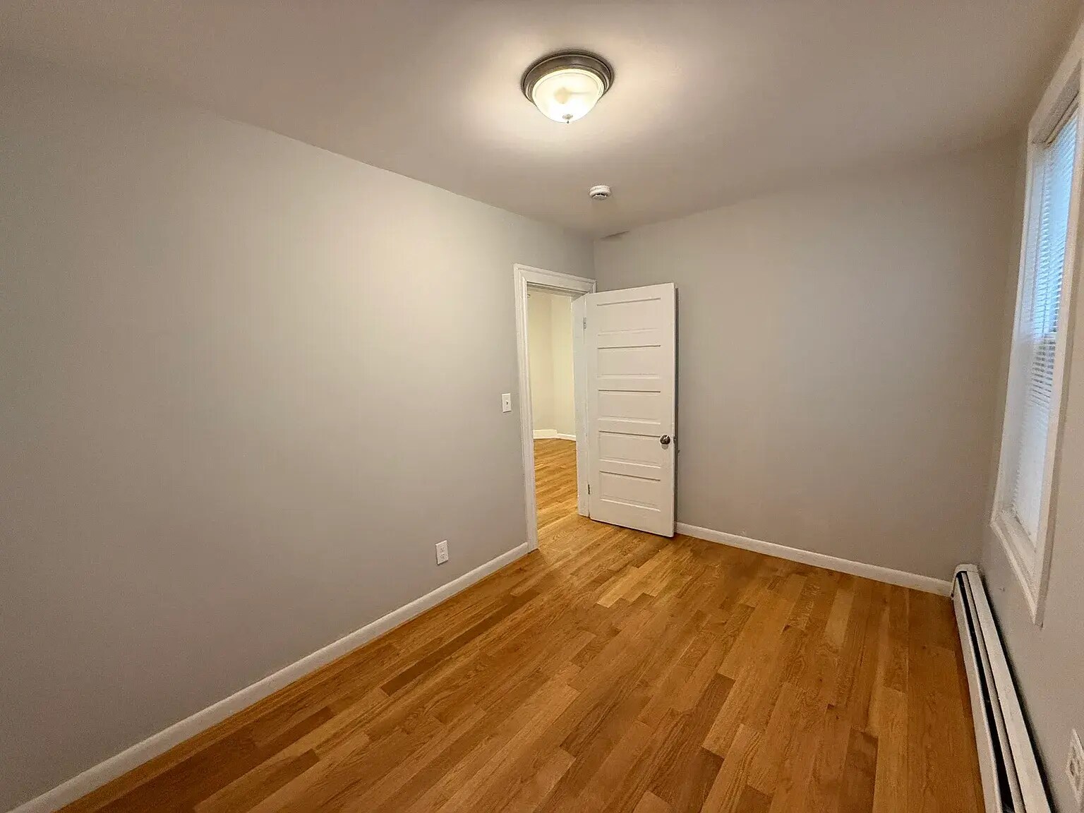 Building Photo - 205 Chelsea St