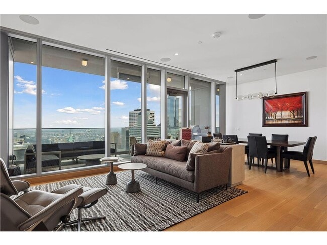 Building Photo - 255 Hennepin Ave