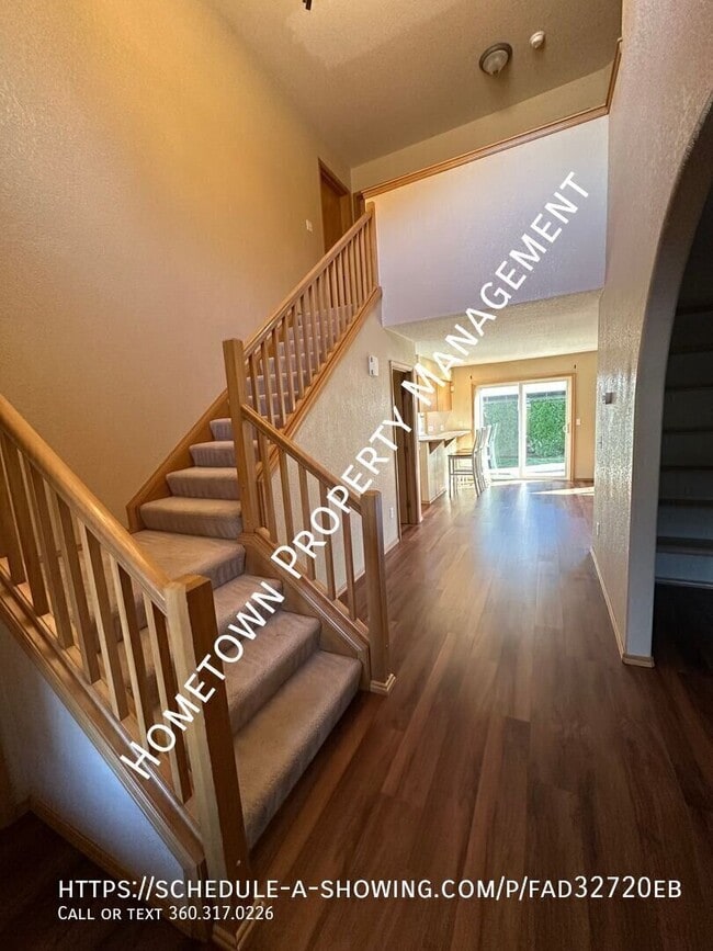 Building Photo - 5201 43rd Ct SE