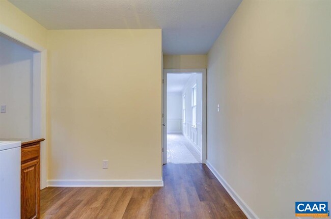 Building Photo - 71 Harmony Ln