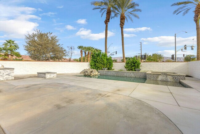 Building Photo - 83950 Avenida Serena