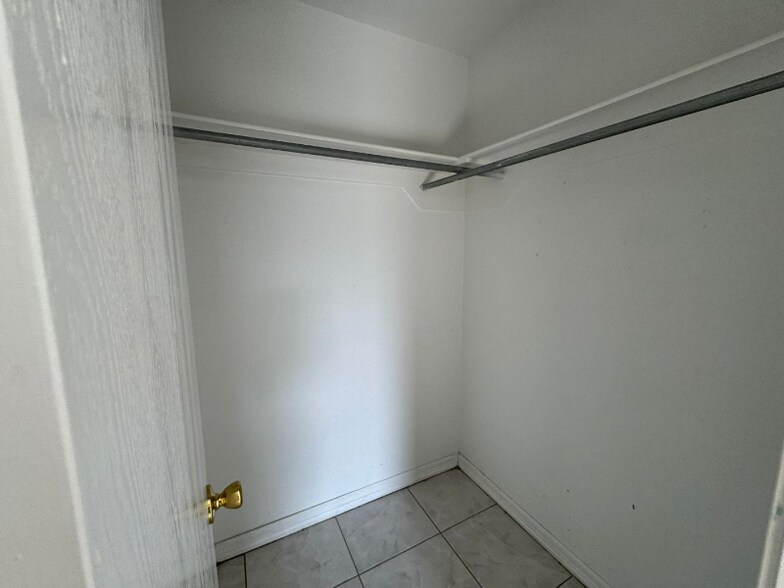 Building Photo - 3010 Jake St