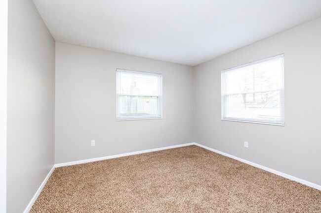 Building Photo - Shady Lane