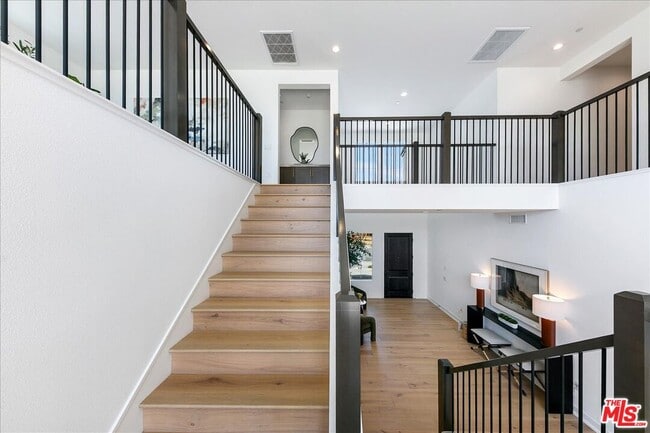 Building Photo - 22810 Seaqua Cir