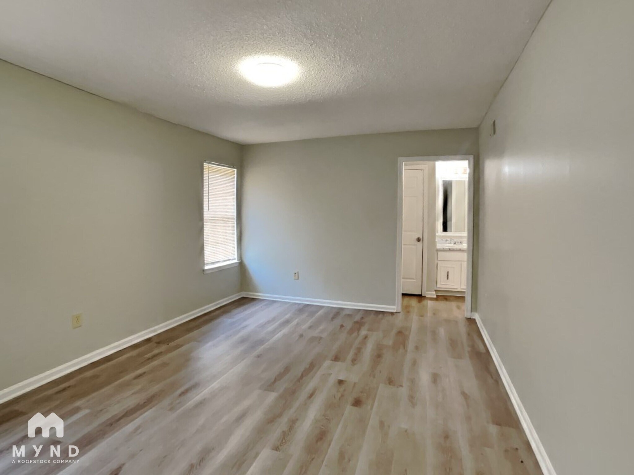 Building Photo - 2139 Oldfield Dr