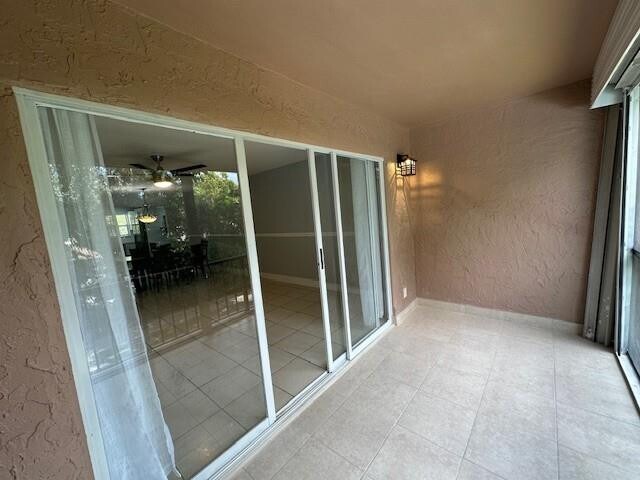 Building Photo - 2700 Coral Springs Dr