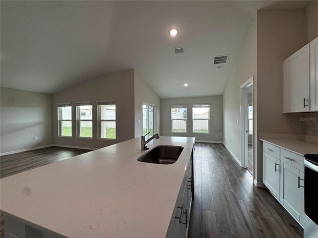 Building Photo - 1338 Palmeroy Rd