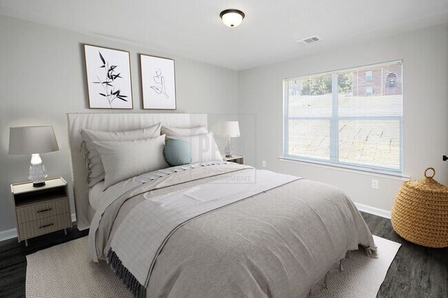 Building Photo - $1650! Beautiful 3Bed 2Bath in newly built Woodland Circle! Tour today