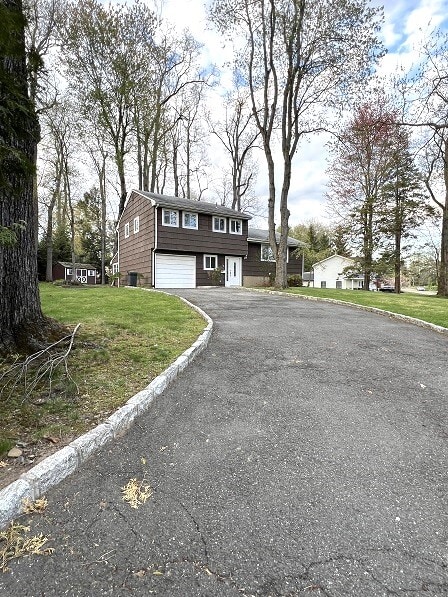 Plenty of parking in driveway - 56 Fairway Dr